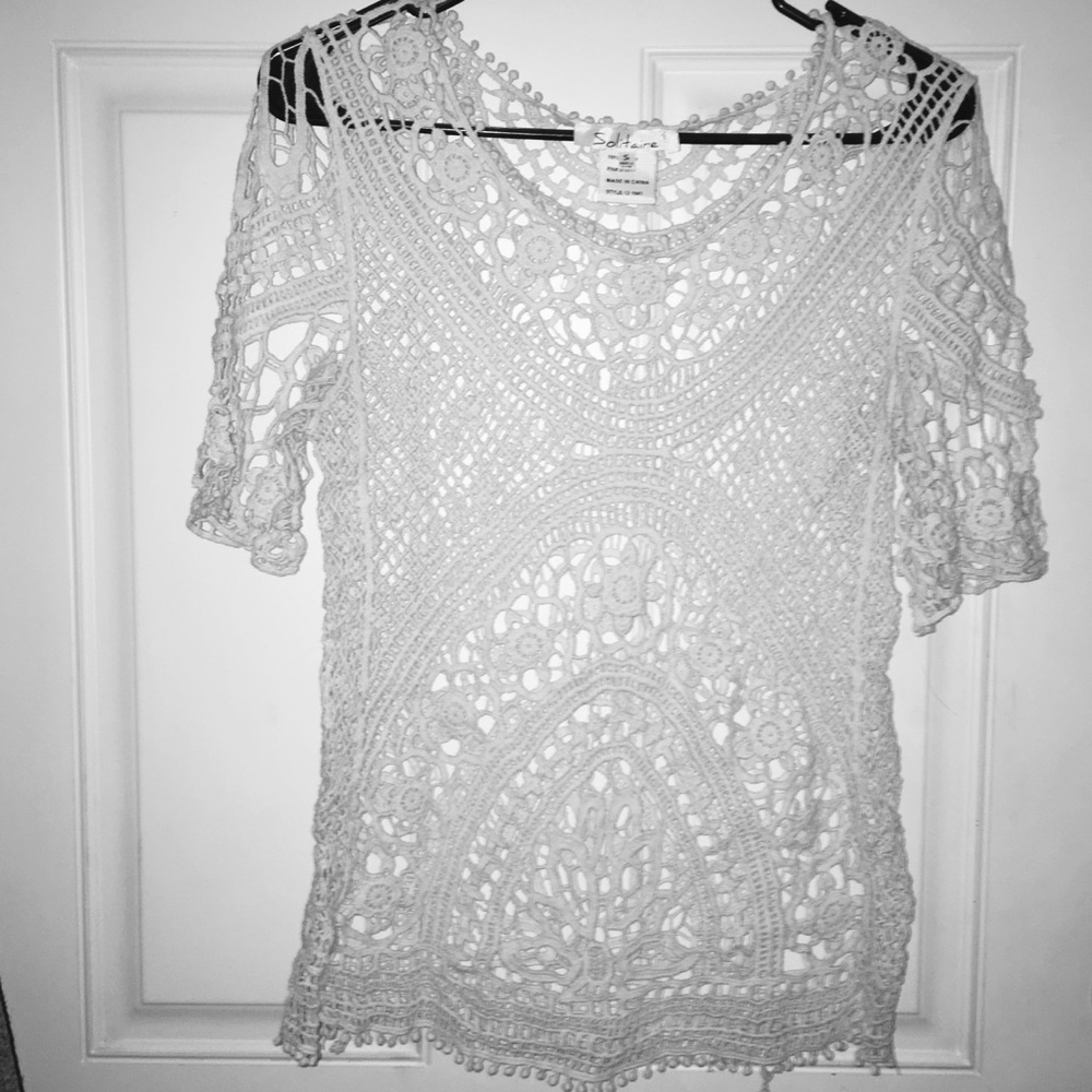 ⭐️White Lace blouse